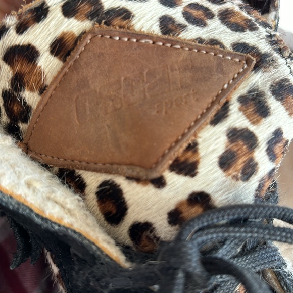 Oscar Sport Leopard Print and black fur boots - Picture 5 of 5